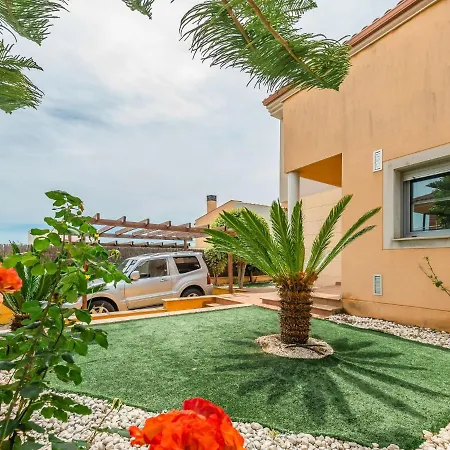 Holiday home Holiday Francaset By Interhome Roda de Bera